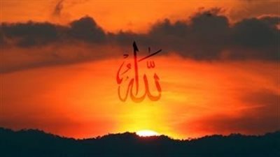 بالفيديو.. «عمرو دياب» يطرح الدعاء الثالث «الله»