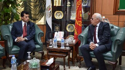 وزير الرياضة ومحافظ بورسعيد يشهدان ختام بطولة البحر المتوسط لكرة اليد