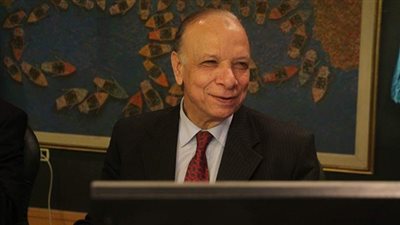 محافظ القاهرة يشدد على شن حملات بمواقف «السرفيس» و«الأقاليم»