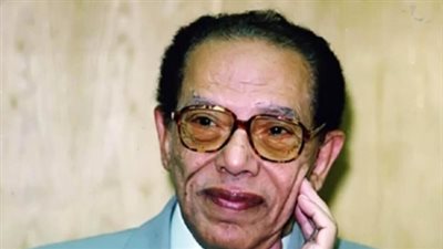 «يعجبني في هؤلاء».. مصطفى محمود يكتب عن نجيب محفوظ والحكيم وإحسان عبد القدوس