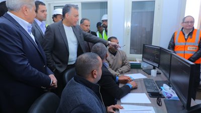 بعد افتتاح وزير النقل.. عطل ببرج إشارات محطة قطارات مغاغة