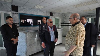 بالصور.. محافظ بورسعيد يتفقد مركز بورسعيد للأشعة المقطعية