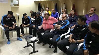 عادل ونبيل يجتمعان بلاعبي المقاولون (صور)