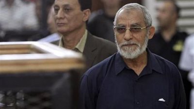 تأجيل محاكمة بديع و738 متهما بفض اعتصام رابعة لـ20 فبراير