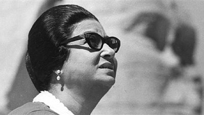 مسئول سابق بالموساد: معلومة محاولة اغتيال أم كلثوم نكتة صحفية