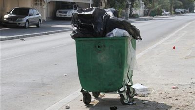 سرقة حاويات جمع القمامة والاعتداء على عمال النظافة بالإسكندرية