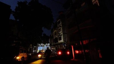 عودة انقطاع التيار الكهربائي في المؤسسات الحكومية.. بعد حادثتى ماسبيرو.. مؤتمر نتيجة الثانوية العامة بلا كهرباء.. اليماني: عطل فني.. سليم: ضرورة وجود أجهزة طوارئ.. عزيز: كفاءة الكابلات ضرورية