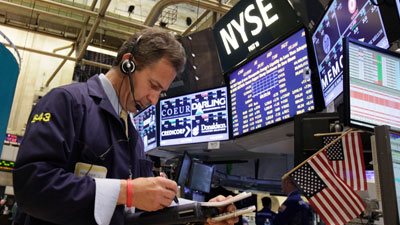 الأسهم الأمريكية تغلق مرتفعة لرابع جلسة على التوالي مدعومة بقطاع الطاقة