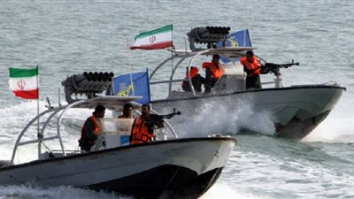 اعتراض قارب إيراني محمل بأسلحة للحوثيين في اليمن