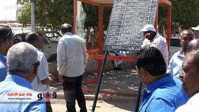 بالصور.. رئيس مدينة الغردقة يتابع تطبيق التعريفة الجديدة للسـرفيس