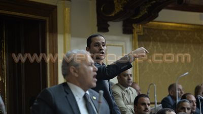 أزمة في البرلمان بسبب ثورة يناير.. وعبدالعال: «الإخوان خطفوها»