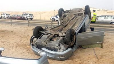 إصابة شخصين من الإسكندرية في انقلاب سيارة بطريق مطروح