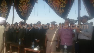 بالصور..سرادق عزاء لشهيد الواجب الوطني بقنا