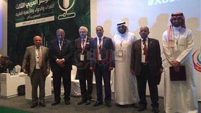 رئيس جامعة دمنهور يؤكد أهمية تحليل المخاطر والمنشآت الغذائية