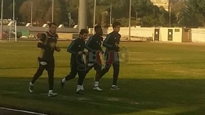 تدريبات خفيفة للعش وأسامة محمد استعداداً لمواجهة المقاولون العرب