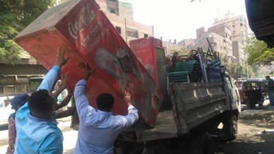 حملة لإزالة إشغالات شمال الجيزة لتطوير شارع مطار إمبابة