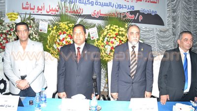 بالصور.. محافظ الغربية يكرم أوائل التعليم في كفر الزيات