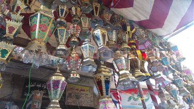 بالفيديو والصور.. تباين أسعار فوانيس رمضان بالإسكندرية