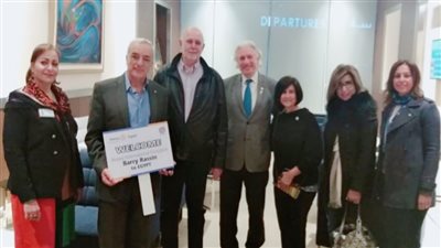 رئيس الروتاري الدولي يصل مطار القاهرة