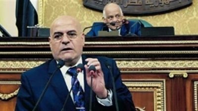 نائب يطالب بعقوبة لمن يسمح بزواج ابنته القاصر