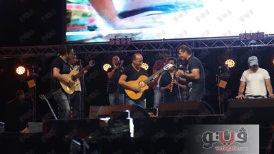 بالفيديو.. الجمهور يطالب عمرو دياب بإعادة «أجمل عيون» في الغردقة