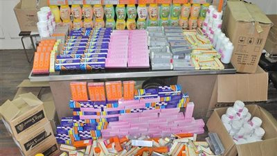 جمارك سفاجا تحبط تهريب مستحضرات تجميل وعملات أجنبية