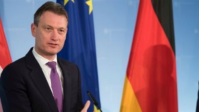 استقالة وزير خارجية هولندا للكذب بشأن اجتماعه مع بوتين