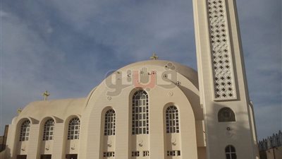 مقصورة رفات الشهداء الأقباط بالمنيا تتزين لاستقبال زوارها (فيديو وصور)