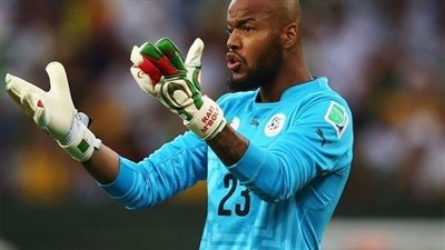 رقم قياسي جديد ينتظر حارس الجزائر أمام السنغال بنهائي أمم أفريقيا