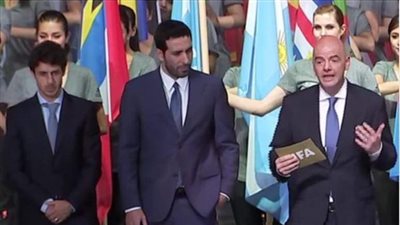 أحمد فتحي يهنئ أبوتريكة بتكريم الـ«فيفا»