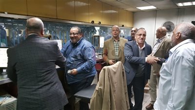 رئيس مترو الأنفاق والعضو المنتدب يتفقدان عددا من محطات الخط الثاني