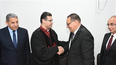 15 صورة ترصد زيارة محافظ الشرقية للكنائس للتهنئة بأعياد الميلاد