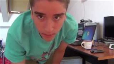 بالفيديو.. «أسرع كاتب في العالم» مراهق يؤلف رواية في 24 ساعة