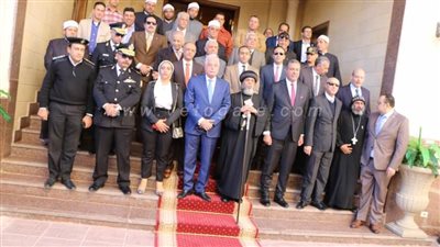 محافظ جنوب سيناء يزور كاتدرائية السمائين للتهنئة بعيد الميلاد