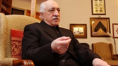 وزارة المالية التركية توقف 1500 موظف لصلاتهم بـ«جولن»