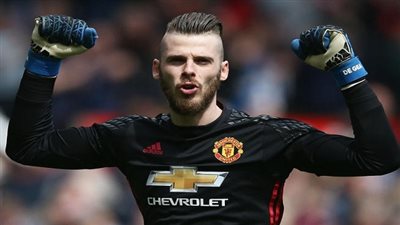 رقم تاريخي ينتظر دي خيا في موقعة ليفربول