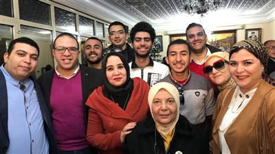 طلاب جامعة المنصورة يشاركون في احتفالات عيد الميلاد المجيد