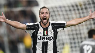 هيجواين يقود هجوم اليوفي أمام توتنهام بدوري الأبطال