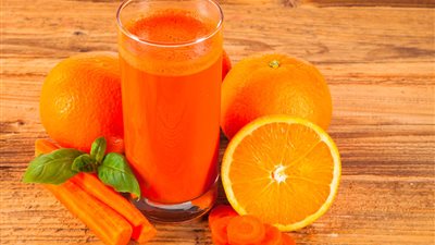 تمتعي بفوائد ديتوكس البرتقال بالجزر والليمون