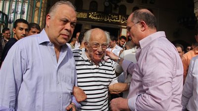 عزاء زوجة الفنان رشوان توفيق بمسجد الحامدية الشاذلية.. الخميس