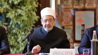 شيخ الأزهر في كلمته بأقدم جامعات أوروبا: المعرفة تراث الأنبياء.. أسعد أوقاتي وأنا أطالع الكتب.. المؤسسة الدينية تحمل مسئولية الجانب العلمي والدعوي.. ومنهجنا يتميز بالتكامل (صور)