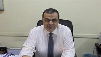 «سعفان» يتابع مشكلة توقف صرف معاش مواطنة من اليونان