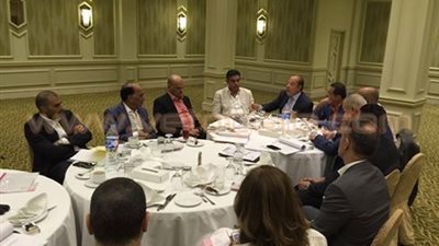 «مستثمري العاشر» تطالب الحكومة بتحسين مناخ الاستثمار