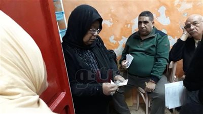 التضامن: صرف 100 جنيه مساعدات عاجلة للمتضررين من انهيار عقار كرموز