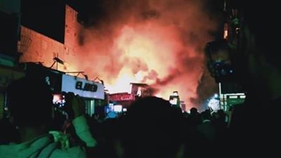 حريق يلتهم 8 باكيات محلات فى شبرا الخيمة