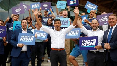 خلافة جونسون.. سوناك يتقدم على تراس وينتزع أصوات المحافظين في أحدث مناظرة