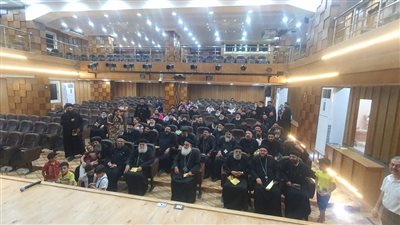 القمص داود لمعي يلقي 3 محاضرات مختلفة في إيبارشية منفلوط