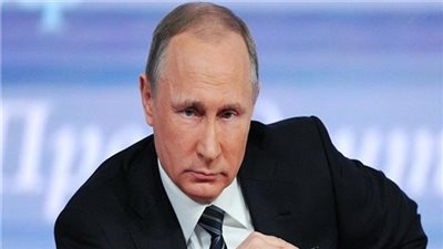 بوتين يهنئ ميركل بعيد ميلادها الـ65