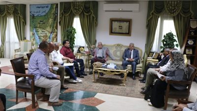 «فودة» يستعرض المشروعات الجارى تنفيذها في جنوب سيناء