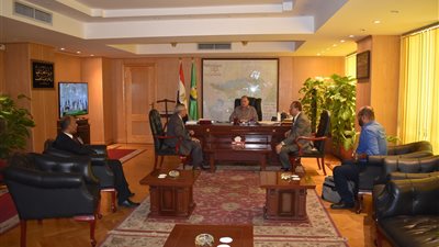 بحث سبل رفع كفاءة المجازر الآلية ومكامير الفحم في الفيوم